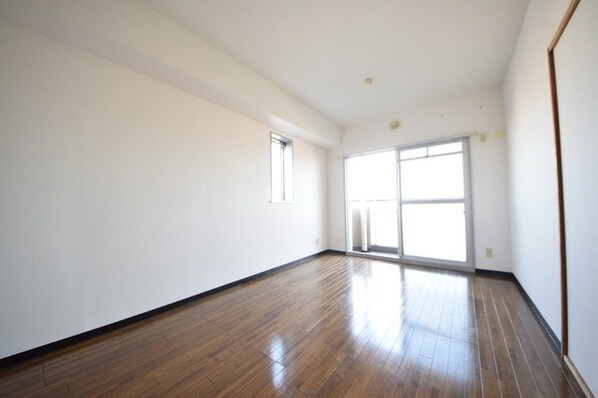 パークサイドテラス千人町の物件内観写真